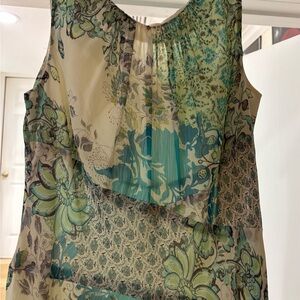 Floral Sleeveless Blouse